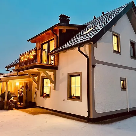 홈스테이 Gemuetliches Im Herzen Von Kueche Und Bad Zur Mitbenutzung *