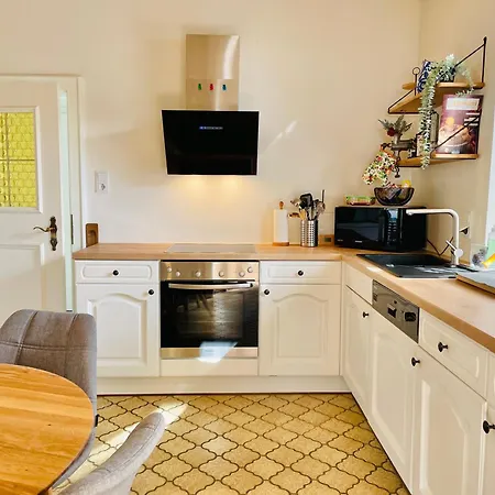 Gemuetliches Im Herzen Von Kueche Und Bad Zur Mitbenutzung